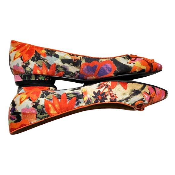 Marc Fisher Colorful Bright Floral Print Pointed Flats - Picture 6 of 14